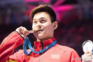 网球男单1/8决赛：吴易昺1-2不敌中国香港选手黄泽林 无缘八强